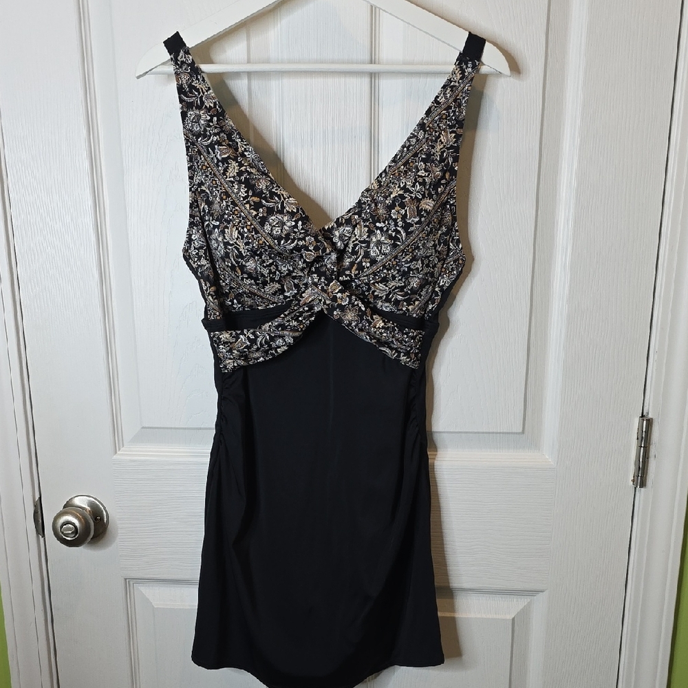 NWOT D&Co Beach Swim Dress Skirted Bathing Suit, Women's Size 10